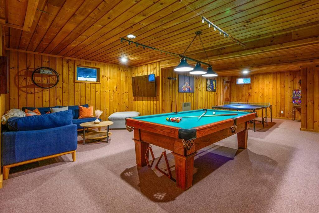 Mountain Blue Vista - Luxury Retreat Near Ski Resorts With Pond, Firepit And Hot Tub ويندهام المظهر الخارجي الصورة